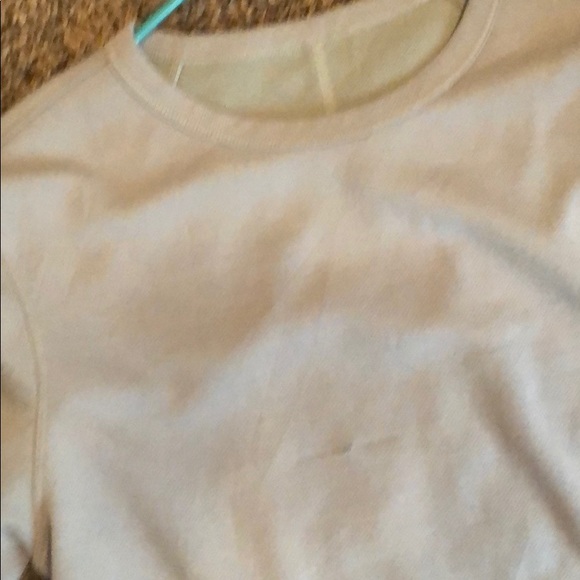 Vent tech LuluLemon. - Picture 3 of 3